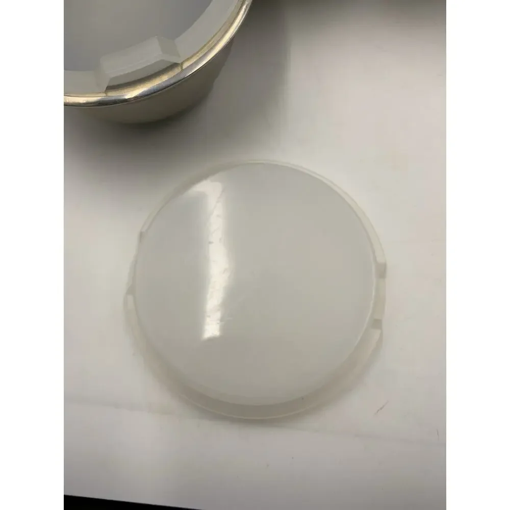 Set of 8 Stainless Steel professional grade Prep Bowls with Lids,
